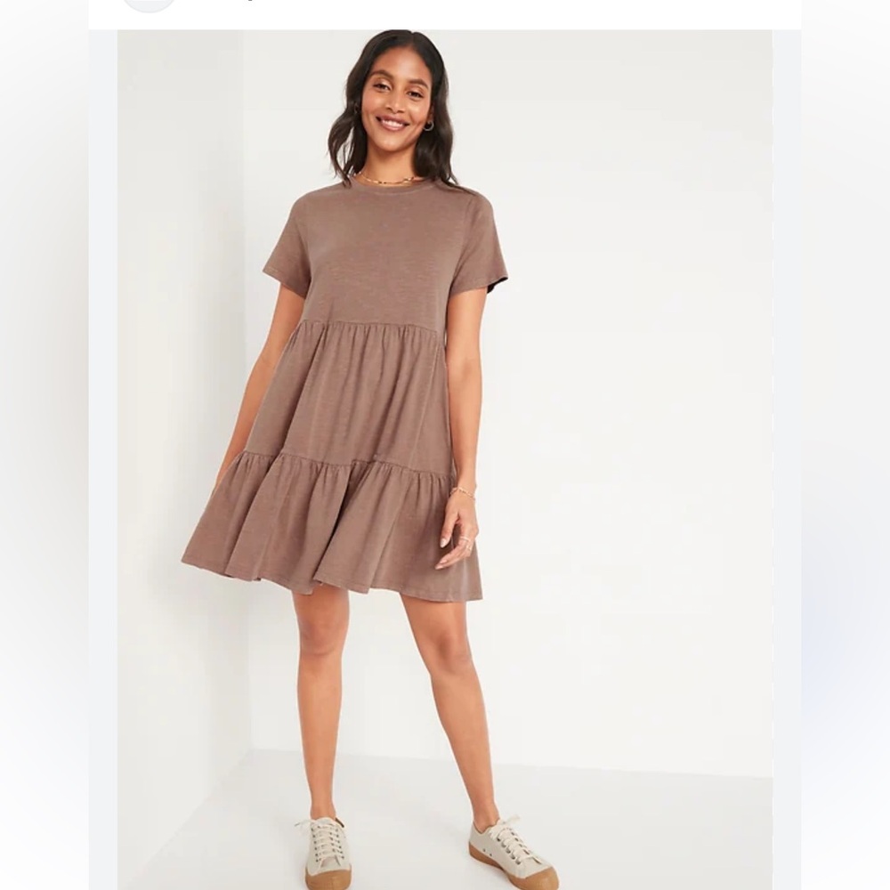 Old navy Women's Mauve Tiered dress with pockets